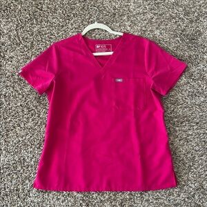 Figs scrub top Catarina size medium in ultra rose po #2926